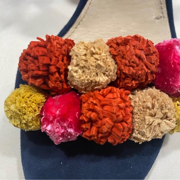 Louise et Cie Size 6.5 Adorable Pom Pom Sandal! Cutest sandals ever!! - Picture 8 of 10